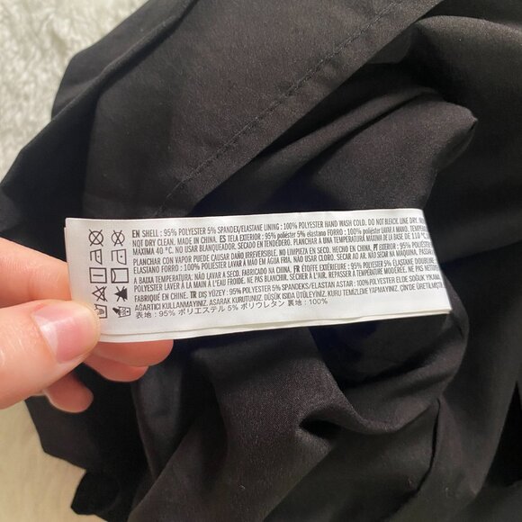 Forever 21 Black Mini Skirt w/ Oversized Rhinestone Buckle – XS – NWT - Picture 13 of 14